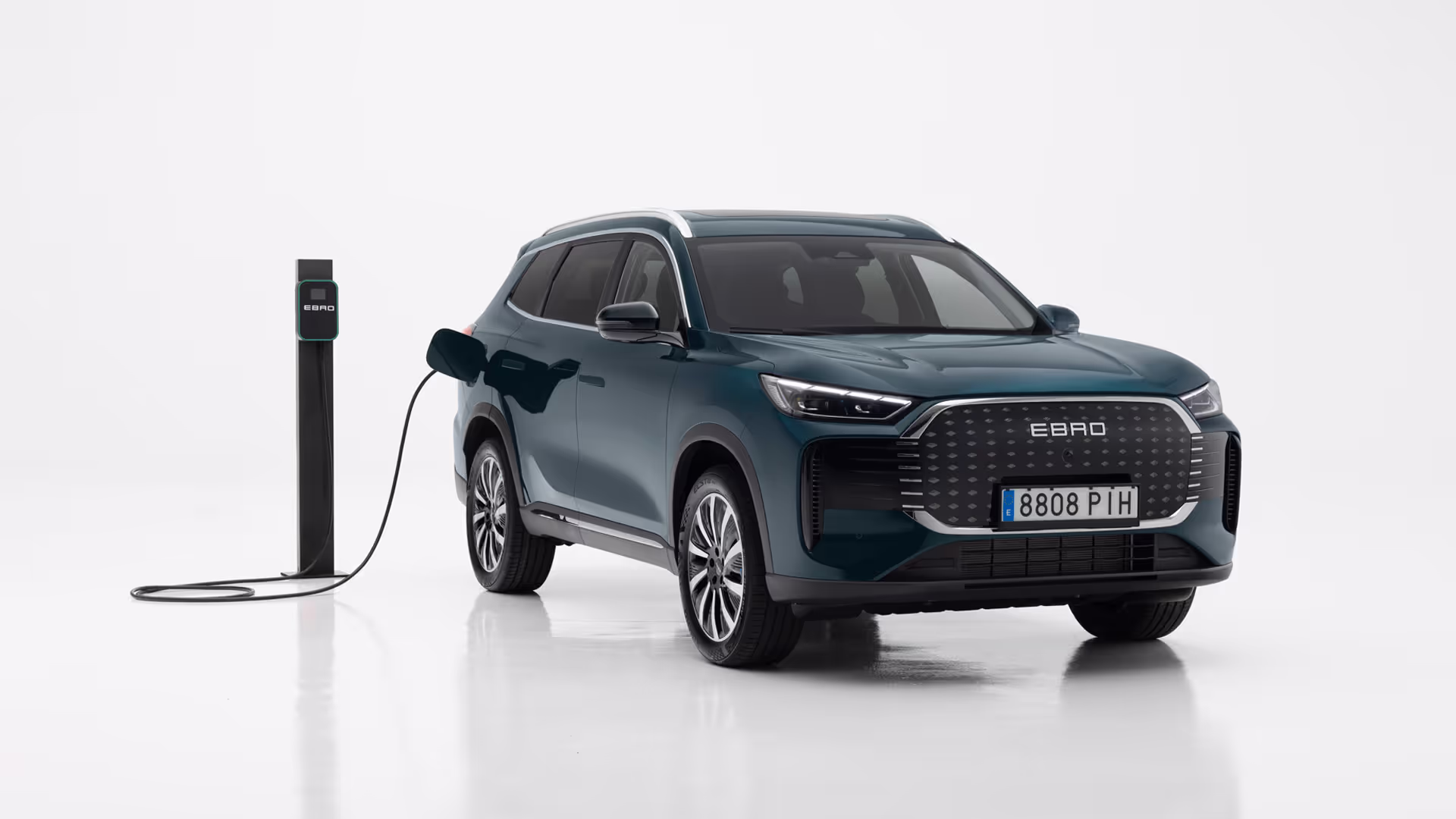 EBRO s800 PHEV desde 30.990 € (2).